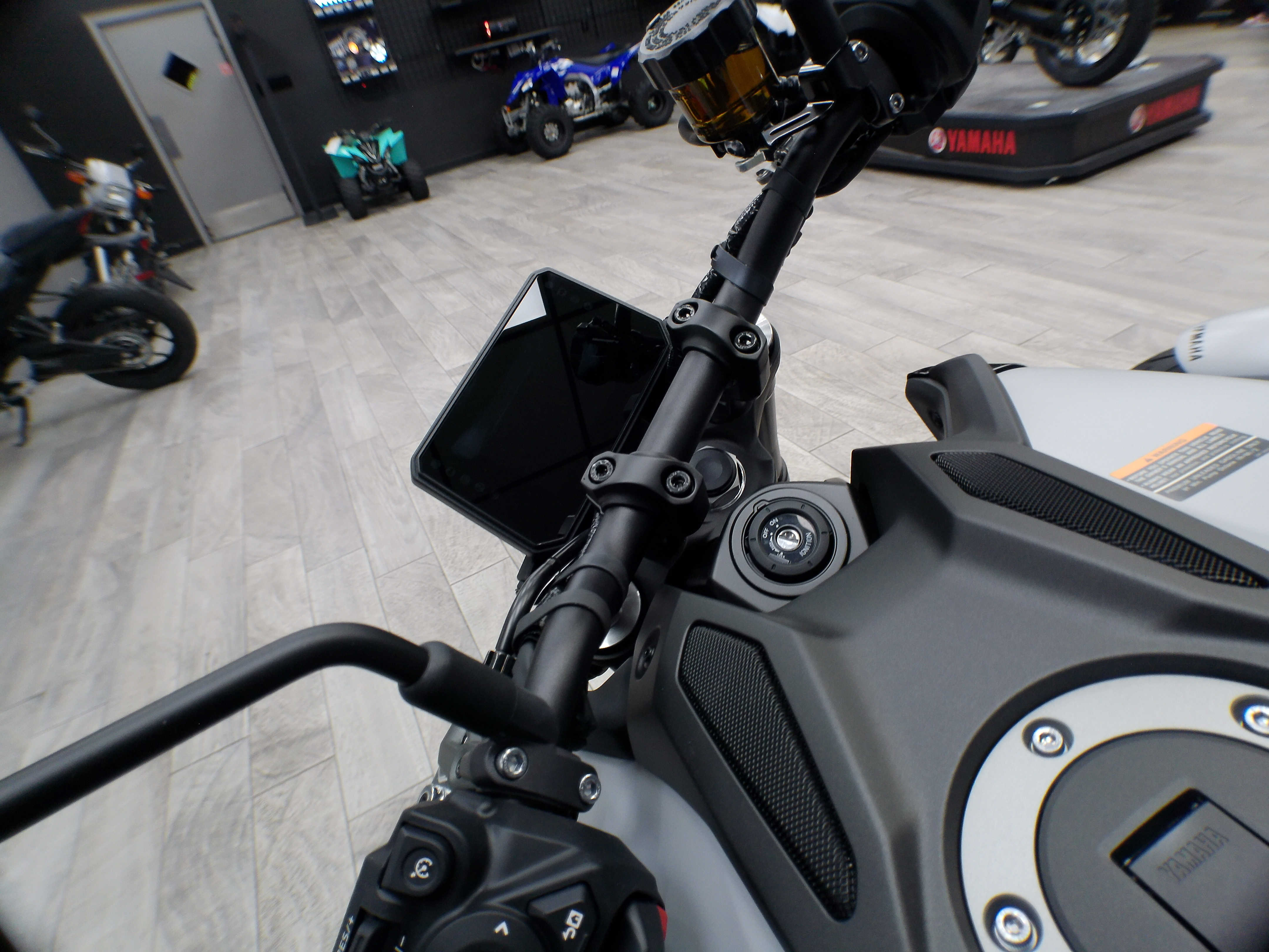 2025 Yamaha MT-09 - Photo 3