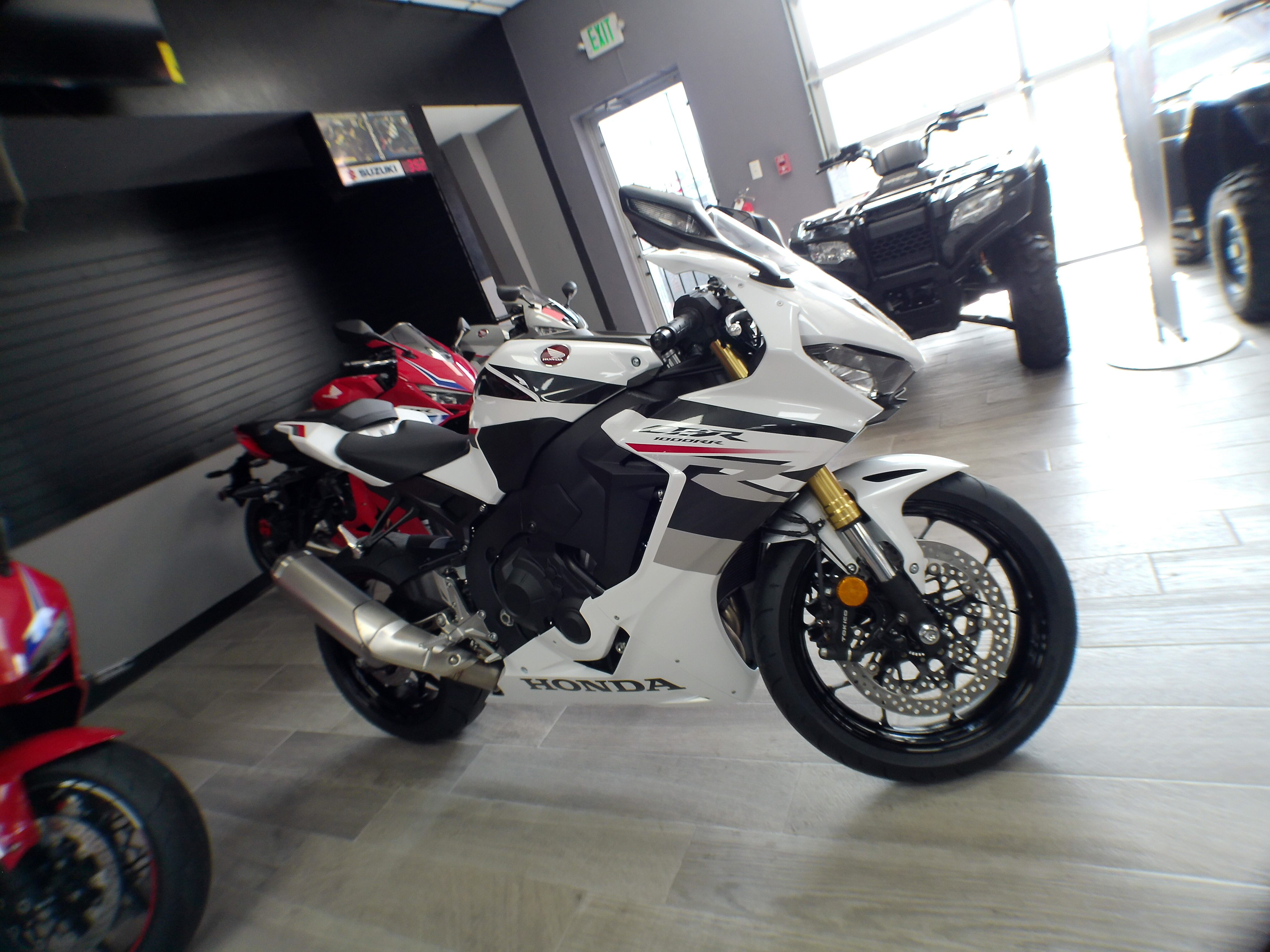 2026 Honda CBR1000RR - Photo 3