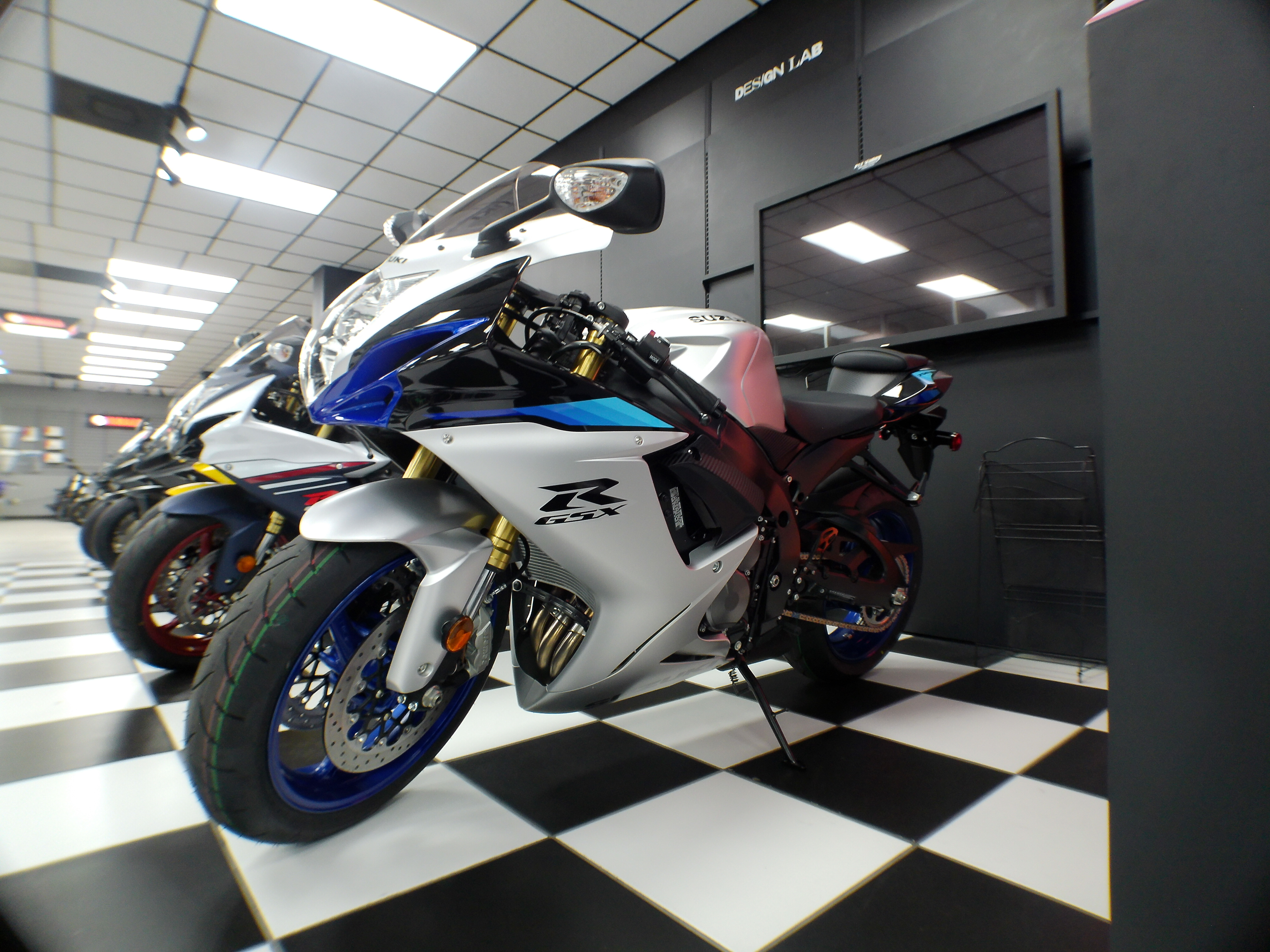 2026 Suzuki GSX-R 750 - Photo 2
