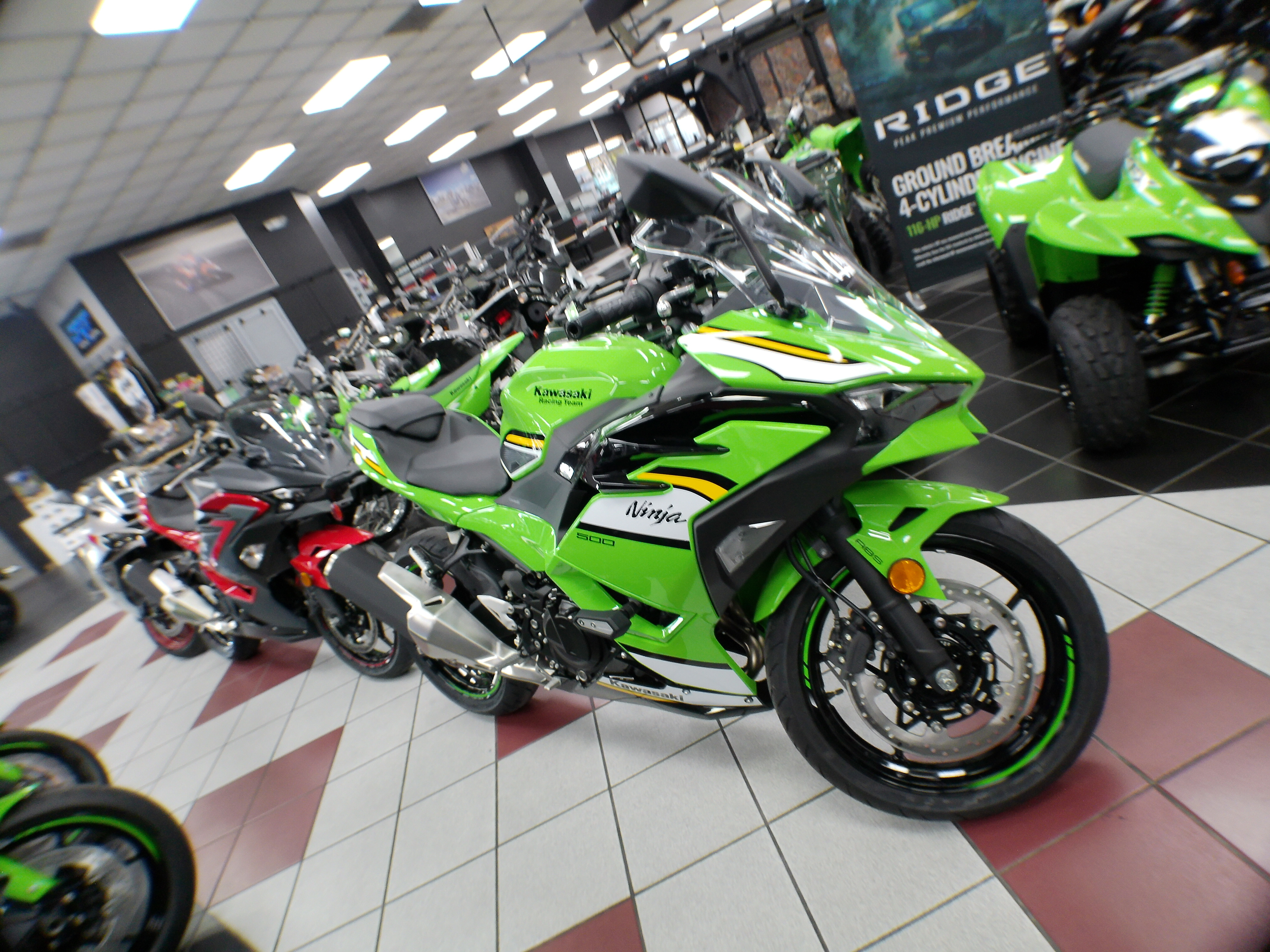 2025 Kawasaki Ninja 500 - Photo 7