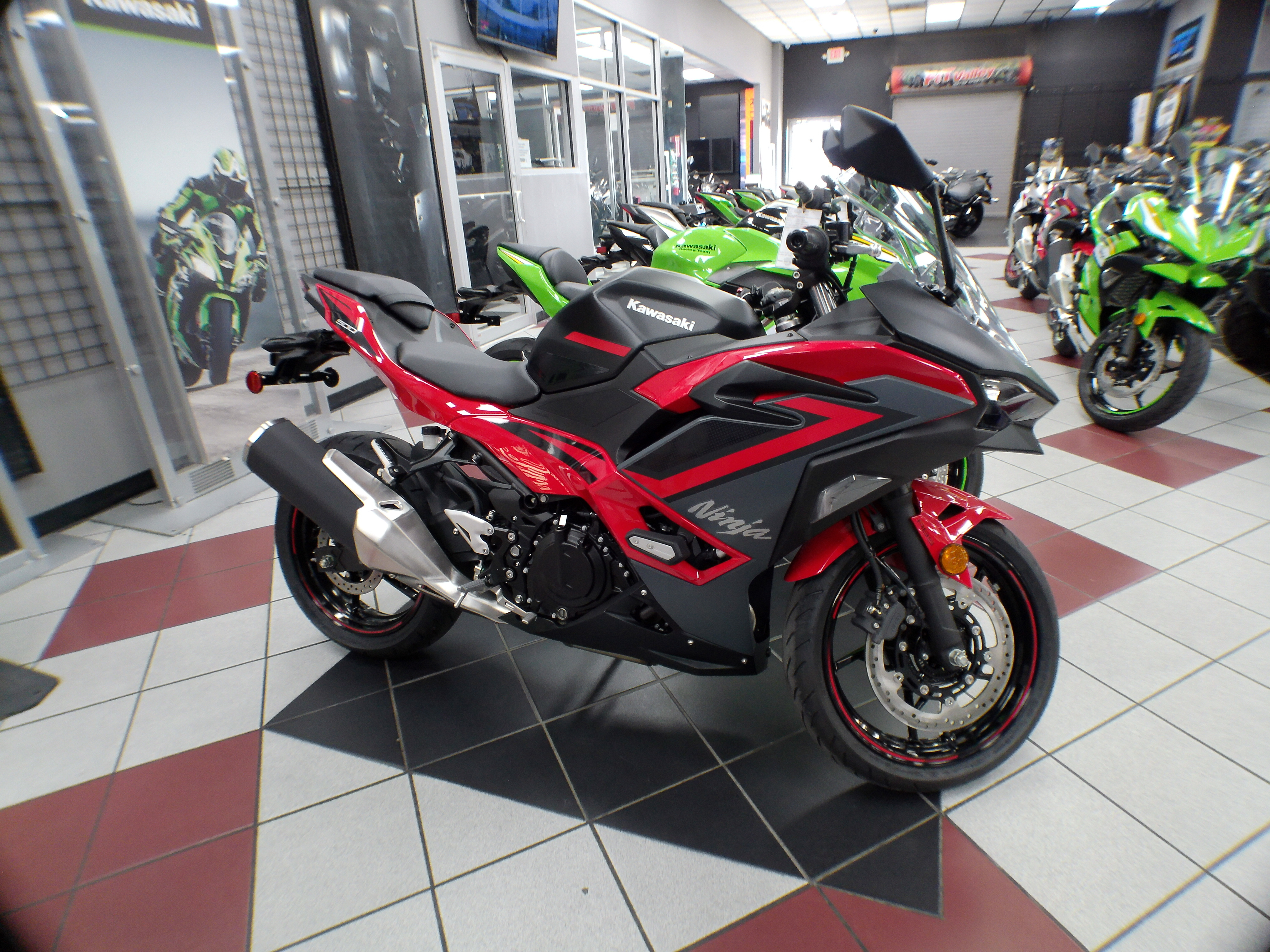 2025 Kawasaki Ninja 500