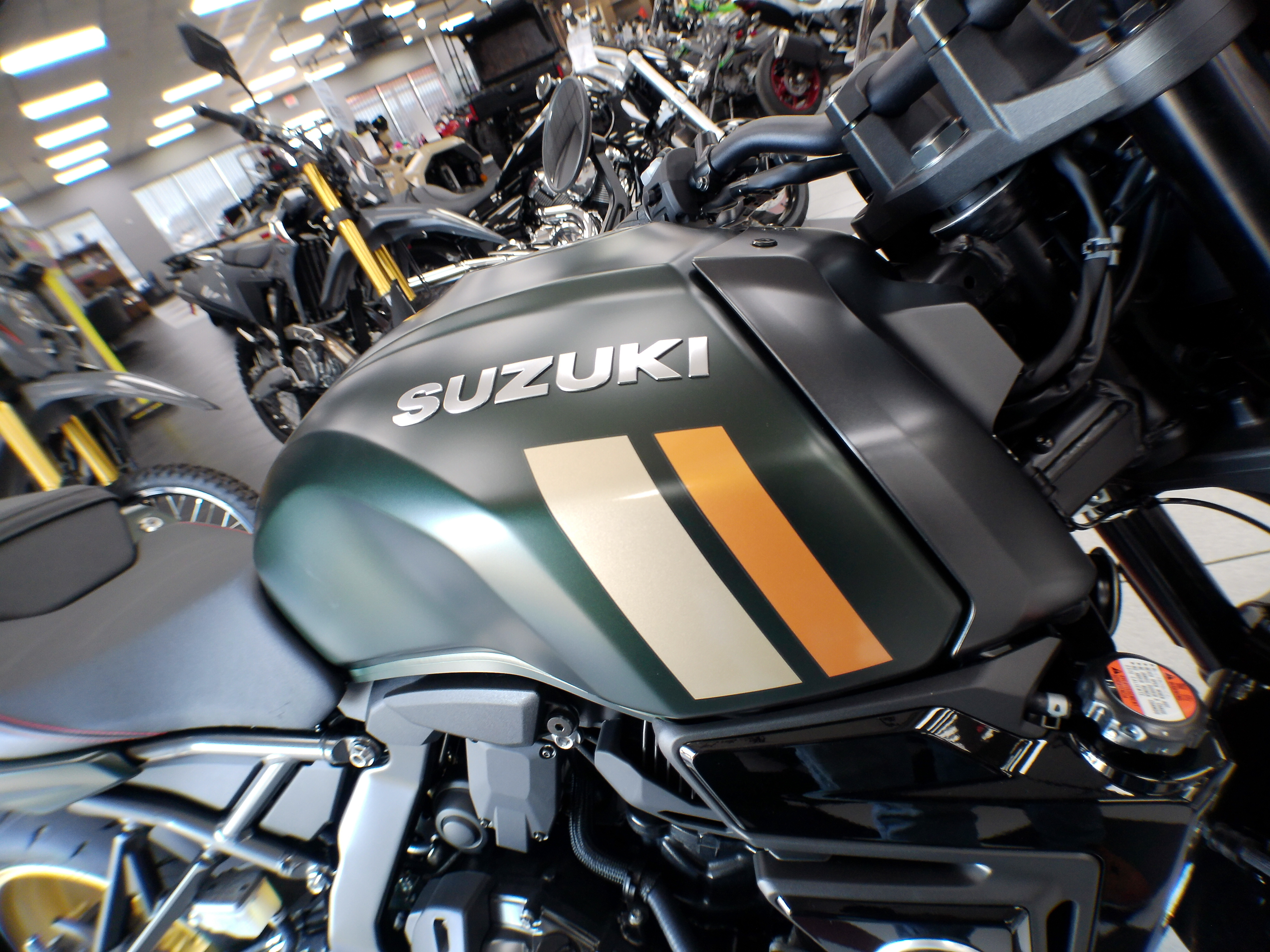 2026 Suzuki GSX 8TT - Photo 4