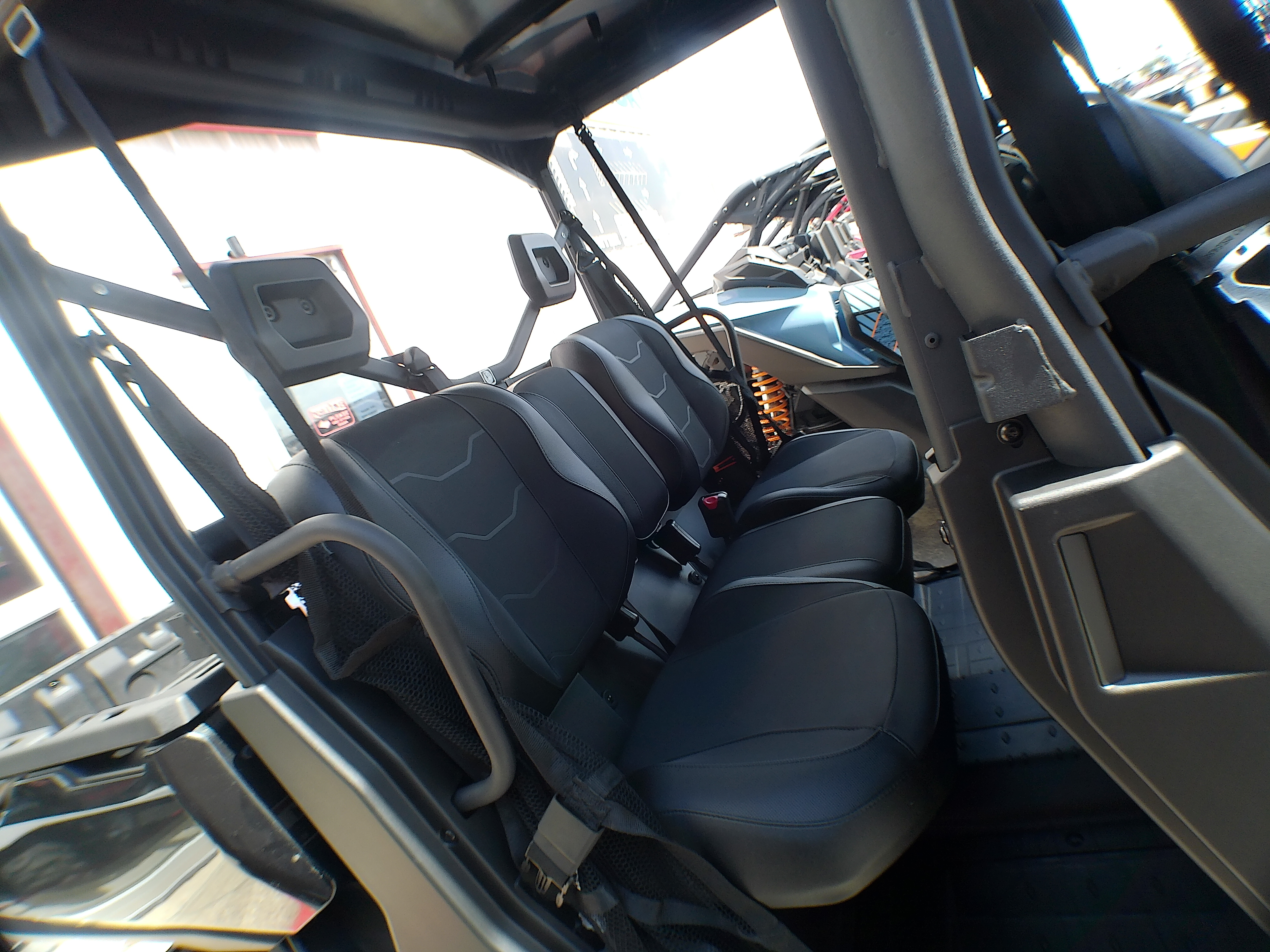 2025 Can-Am SSV DEF MAX XT 62 HD9 BK 25 - Photo 6