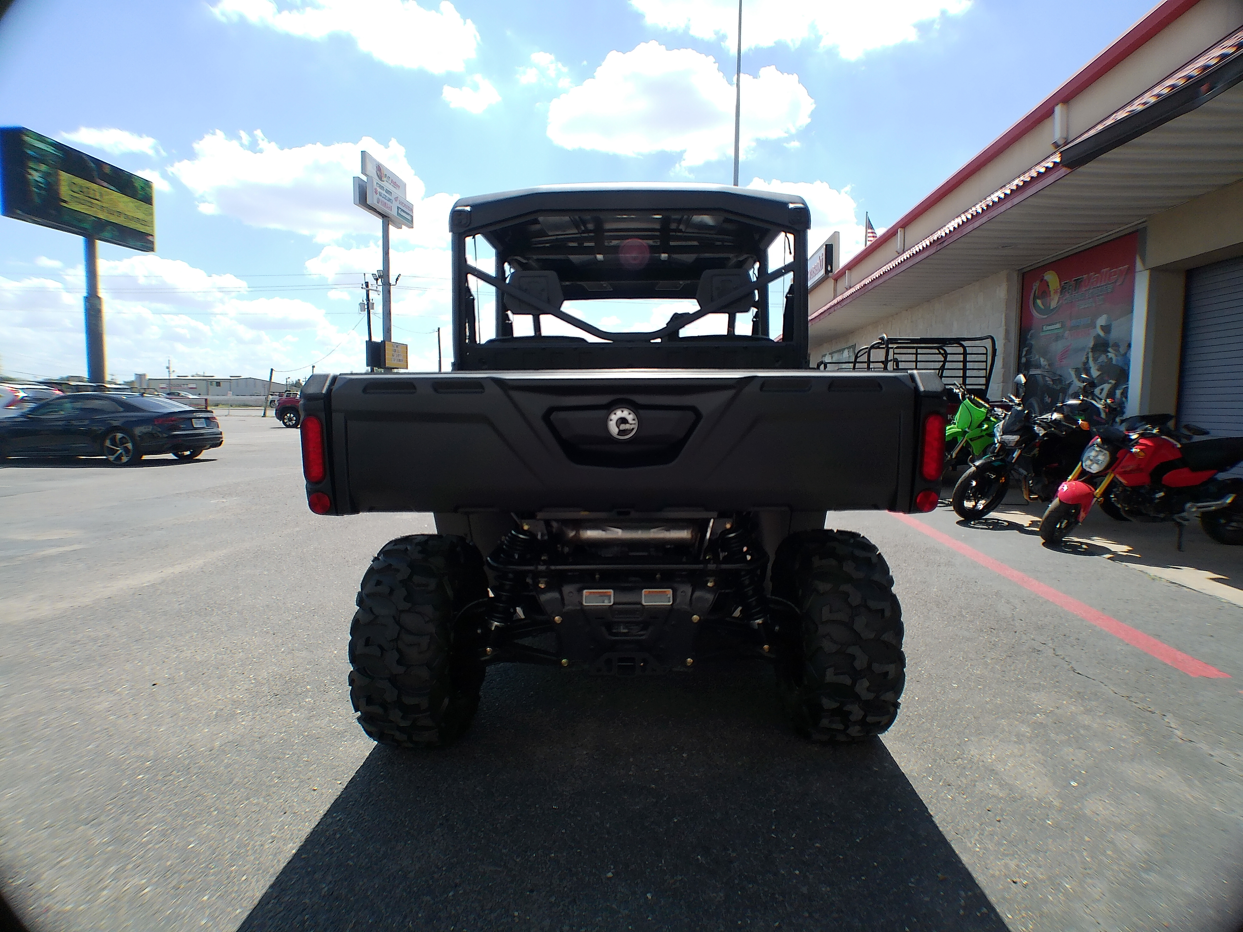 2025 Can-Am SSV DEF MAX XT 62 HD9 BK 25 - Photo 3