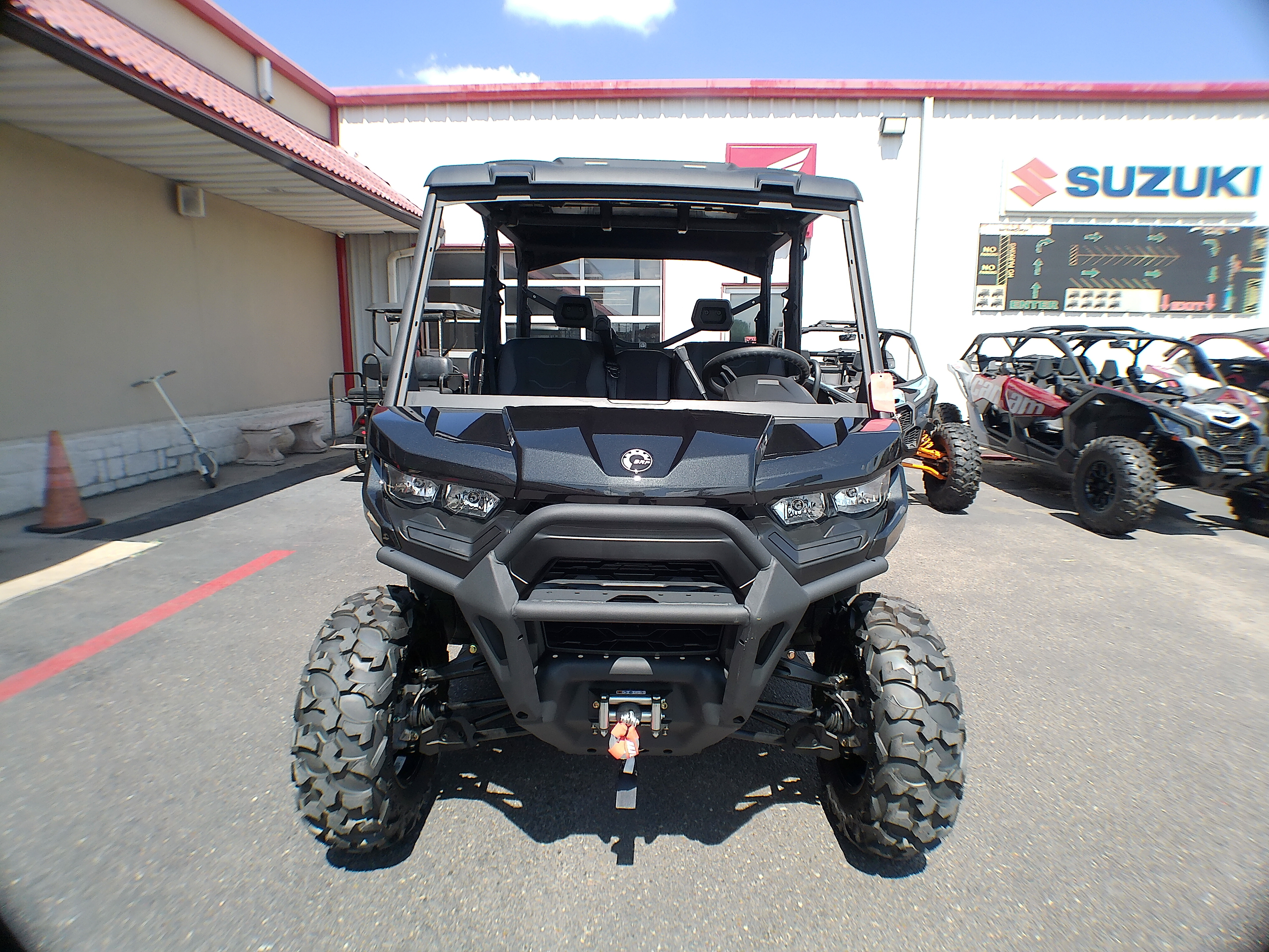 2025 Can-Am SSV DEF MAX XT 62 HD9 BK 25 - Photo 17