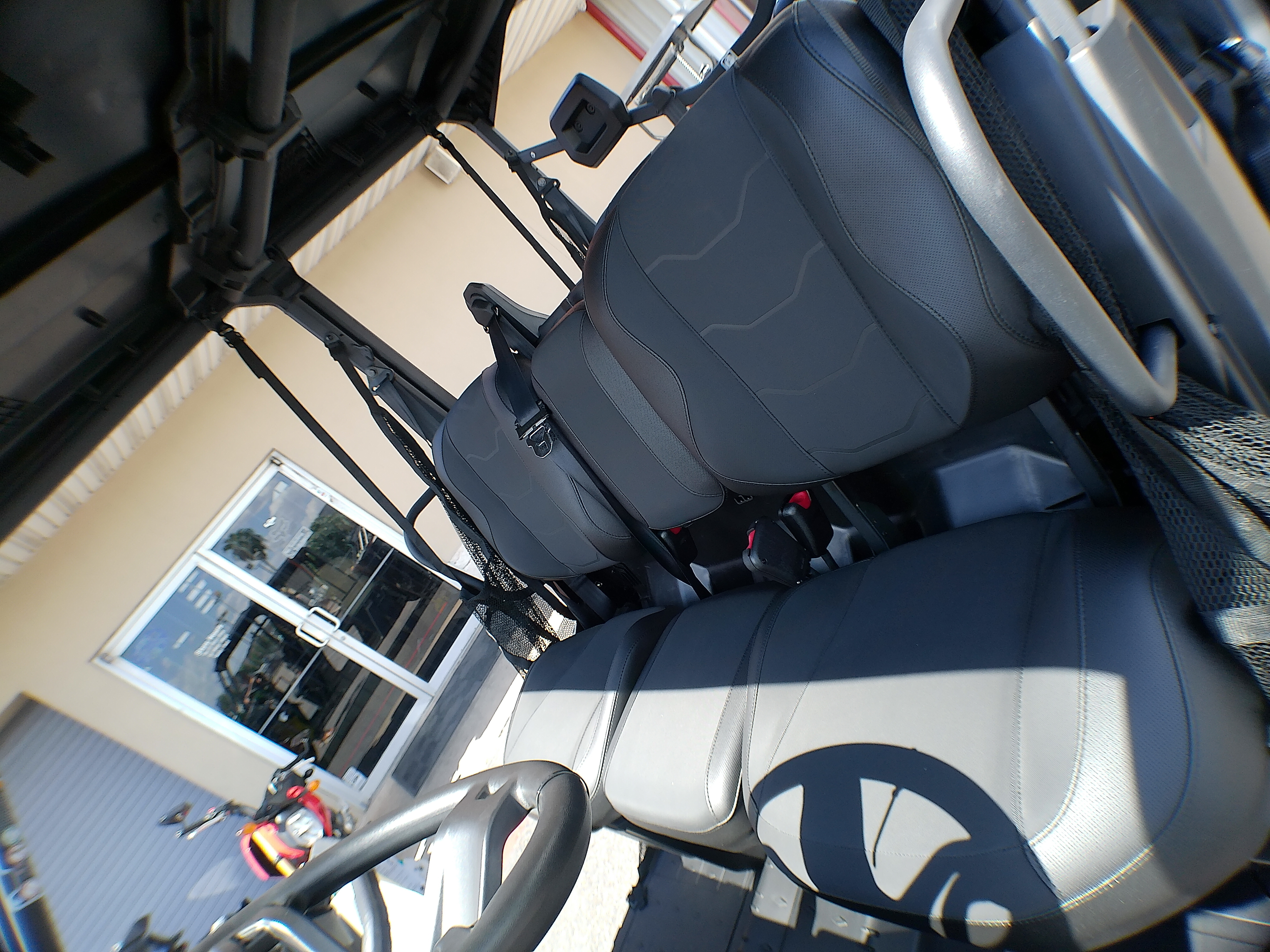 2025 Can-Am SSV DEF MAX XT 62 HD9 BK 25 - Photo 14