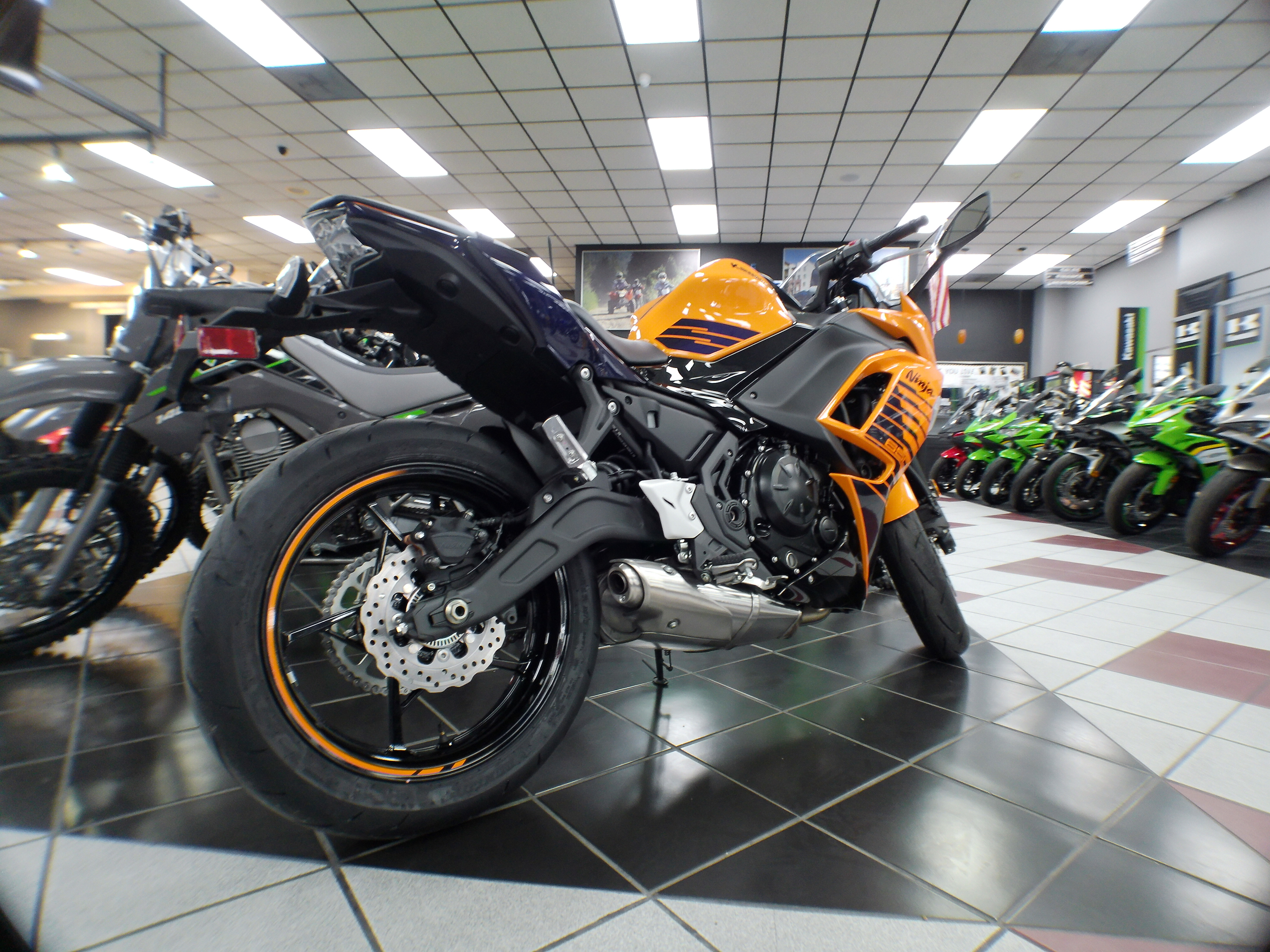 2025 Kawasaki Ninja 650 ABS - Photo 8