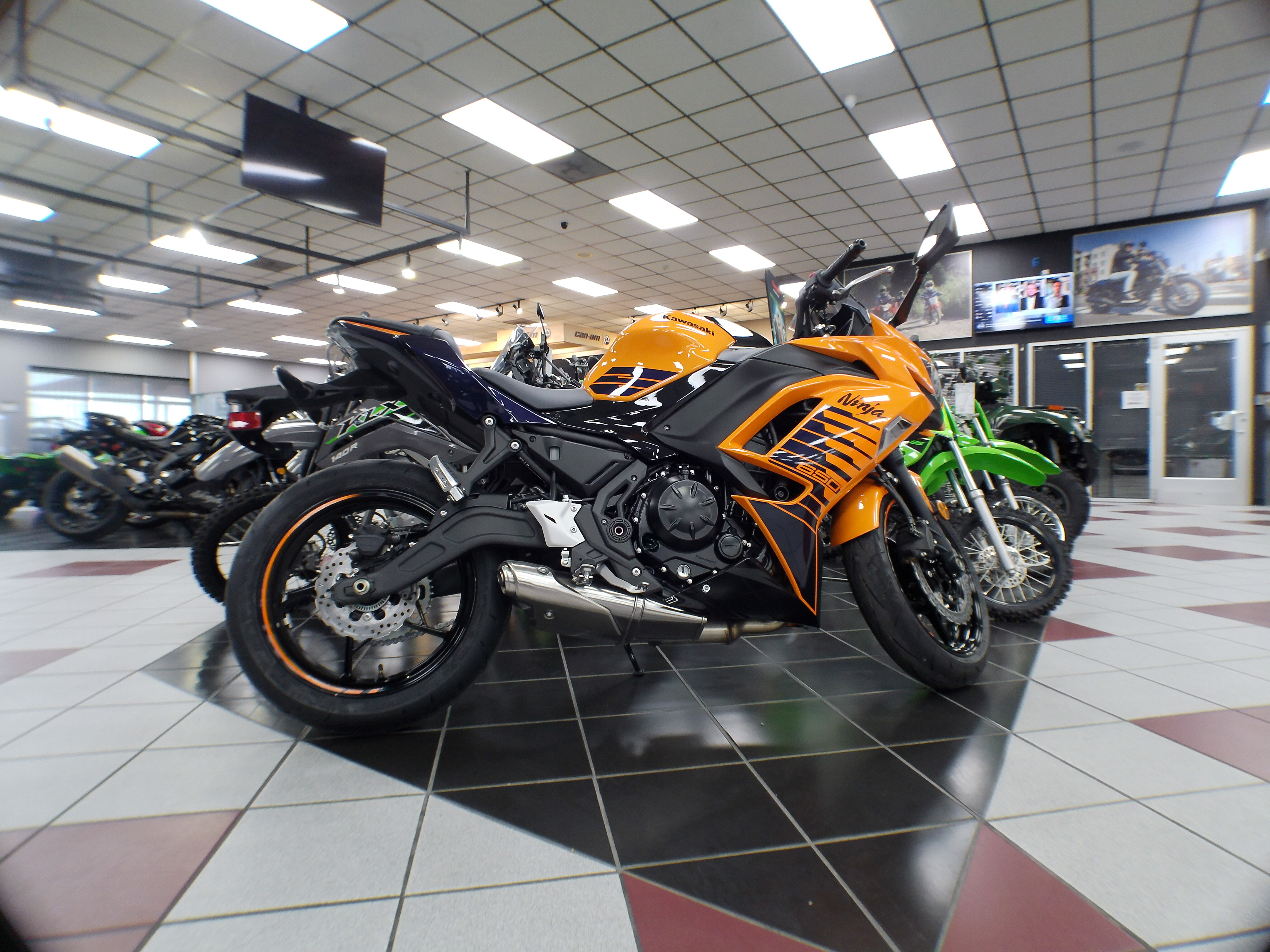2025 Kawasaki Ninja 650 ABS - Photo 3