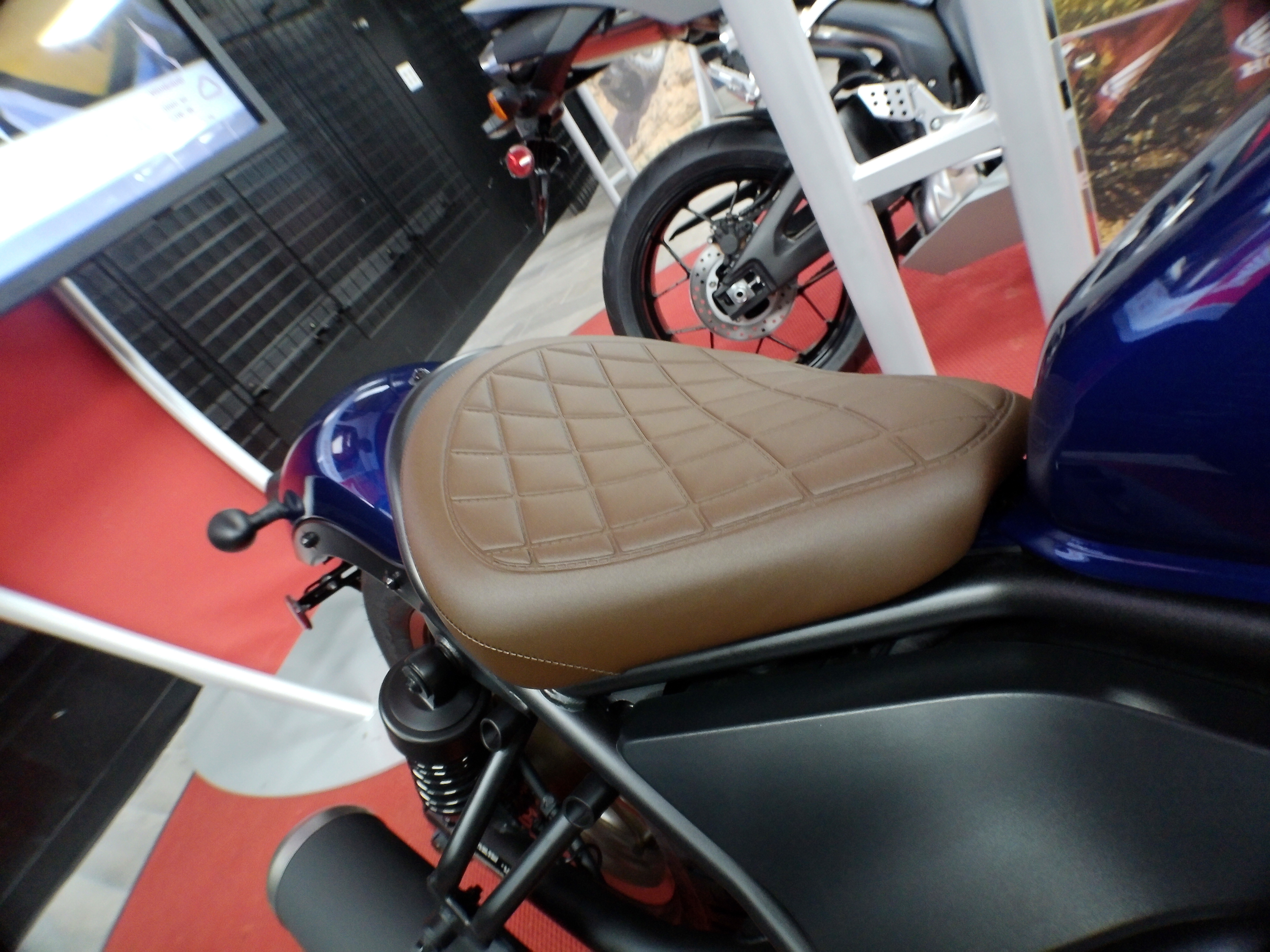 2025 Honda Rebel 500 ABS SE - Photo 4