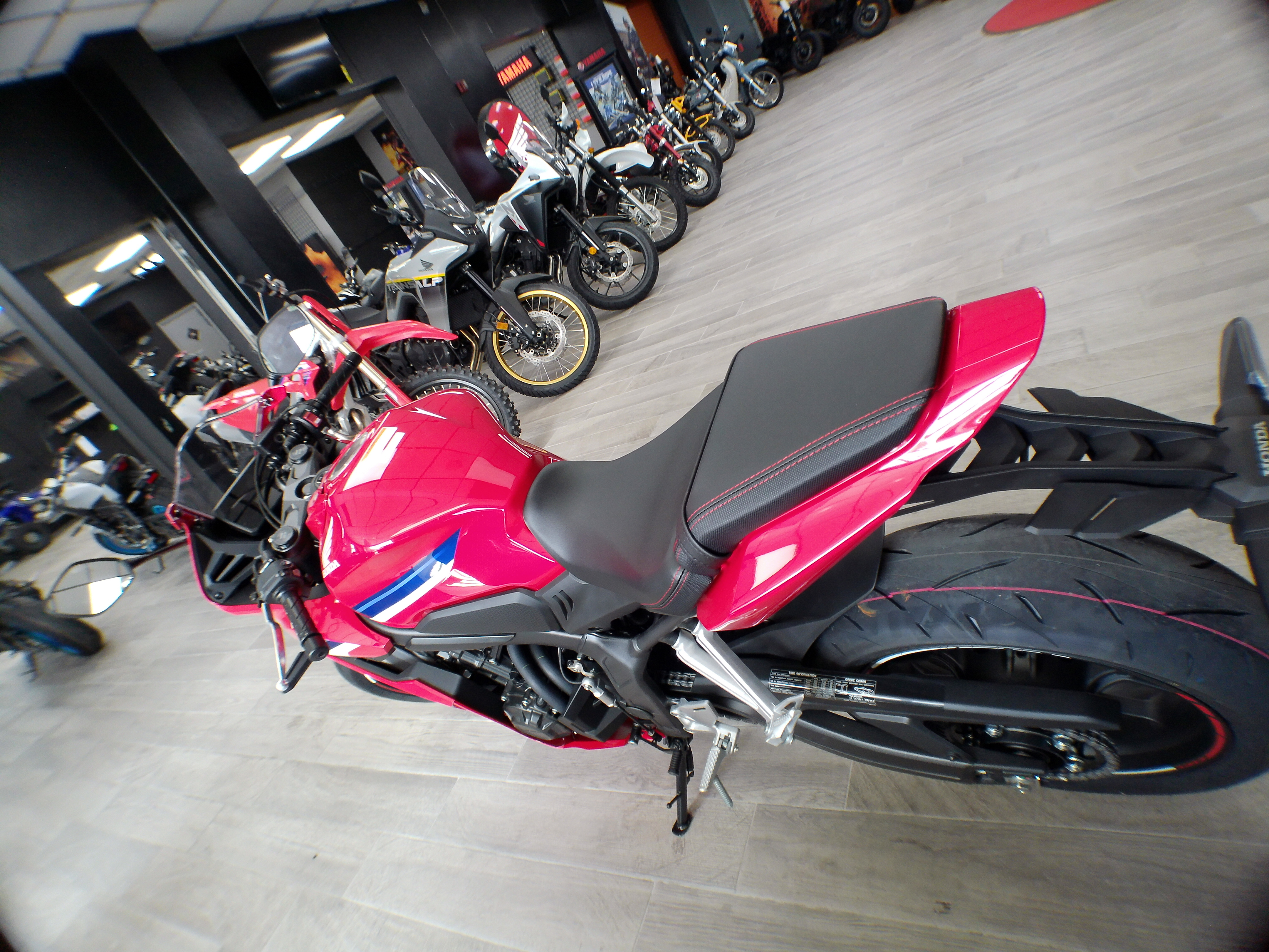 2025 Honda CBR650R - Photo 5