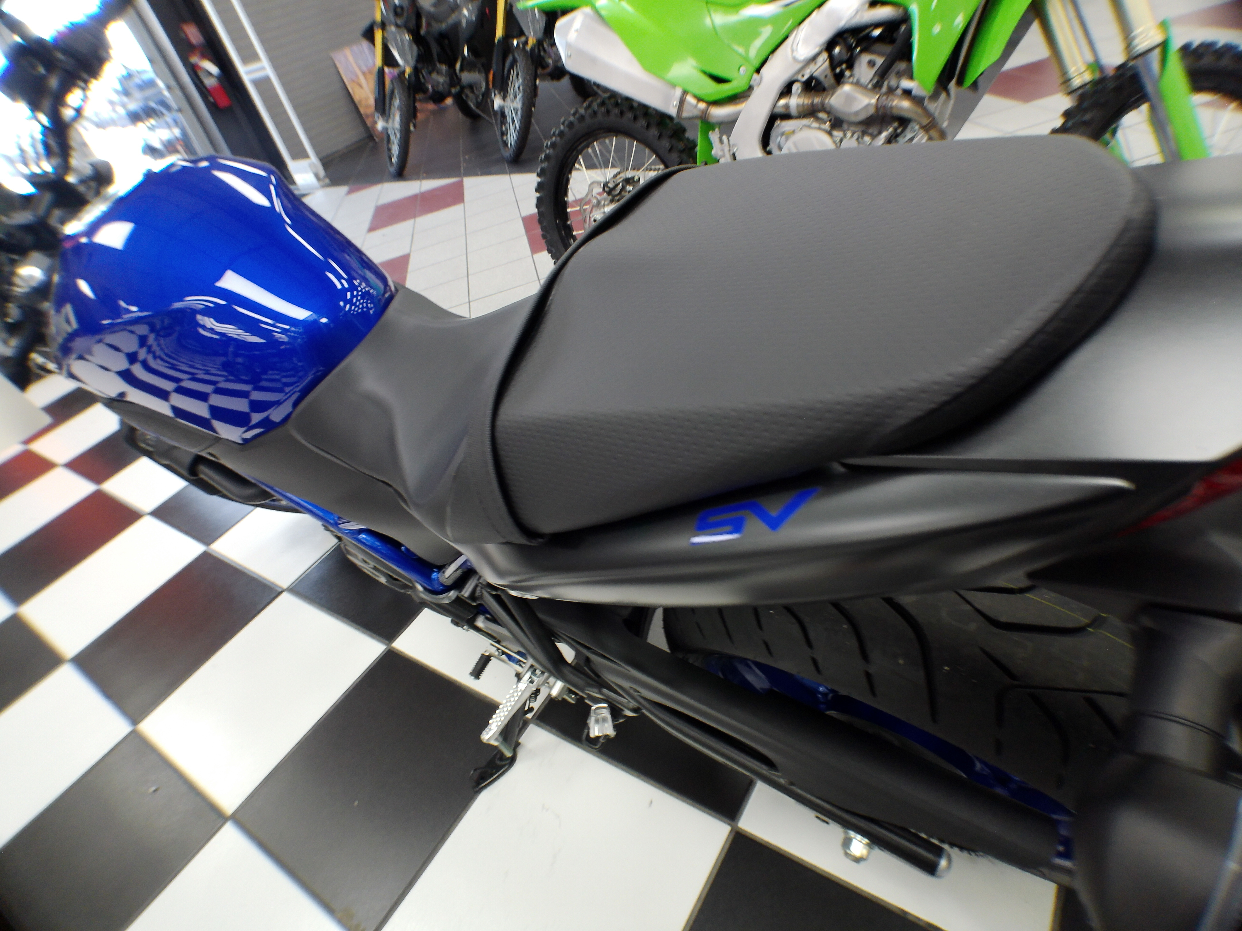 2026 Suzuki SV 650 - Photo 8