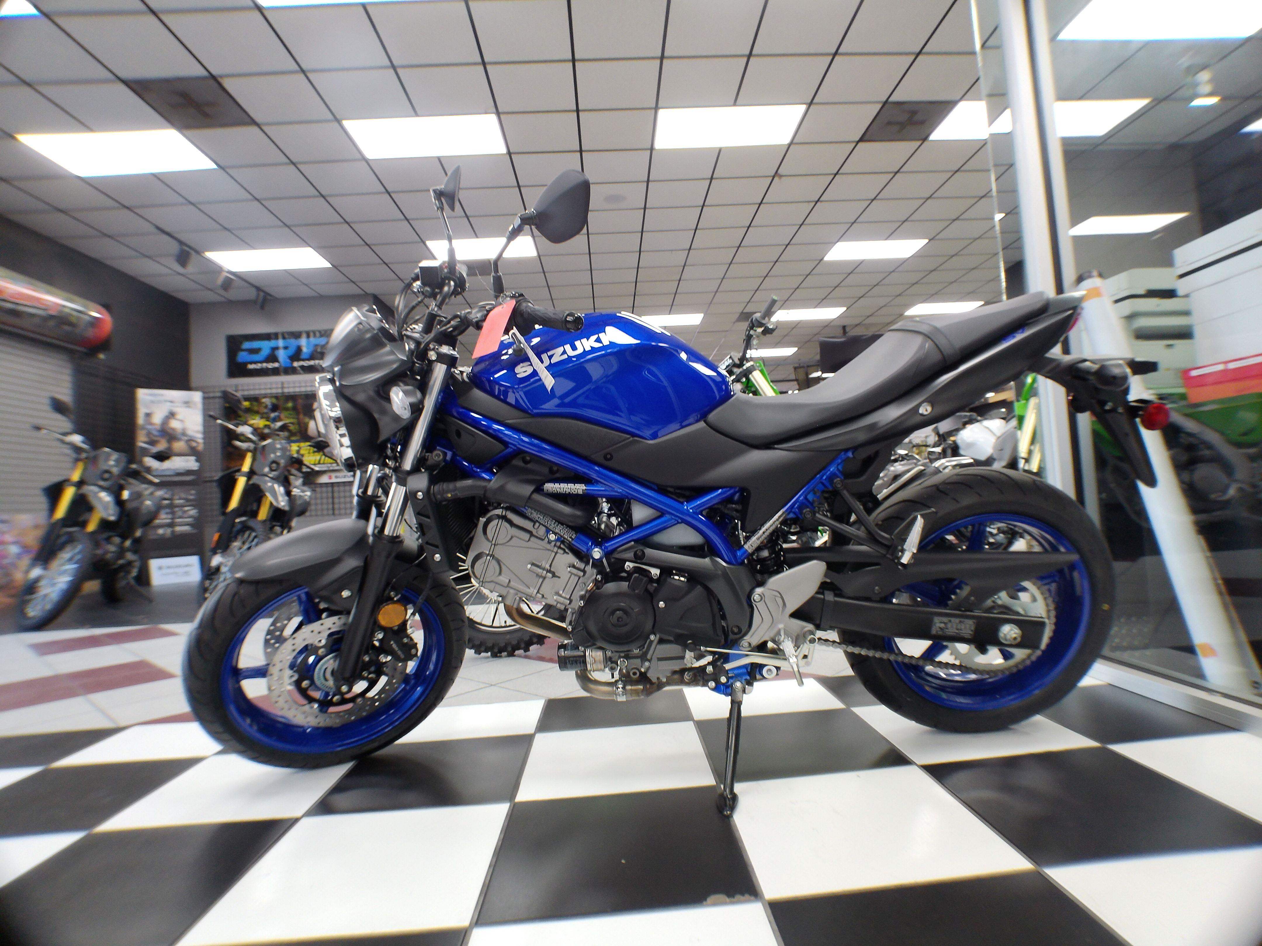2026 Suzuki SV 650 - Photo 7
