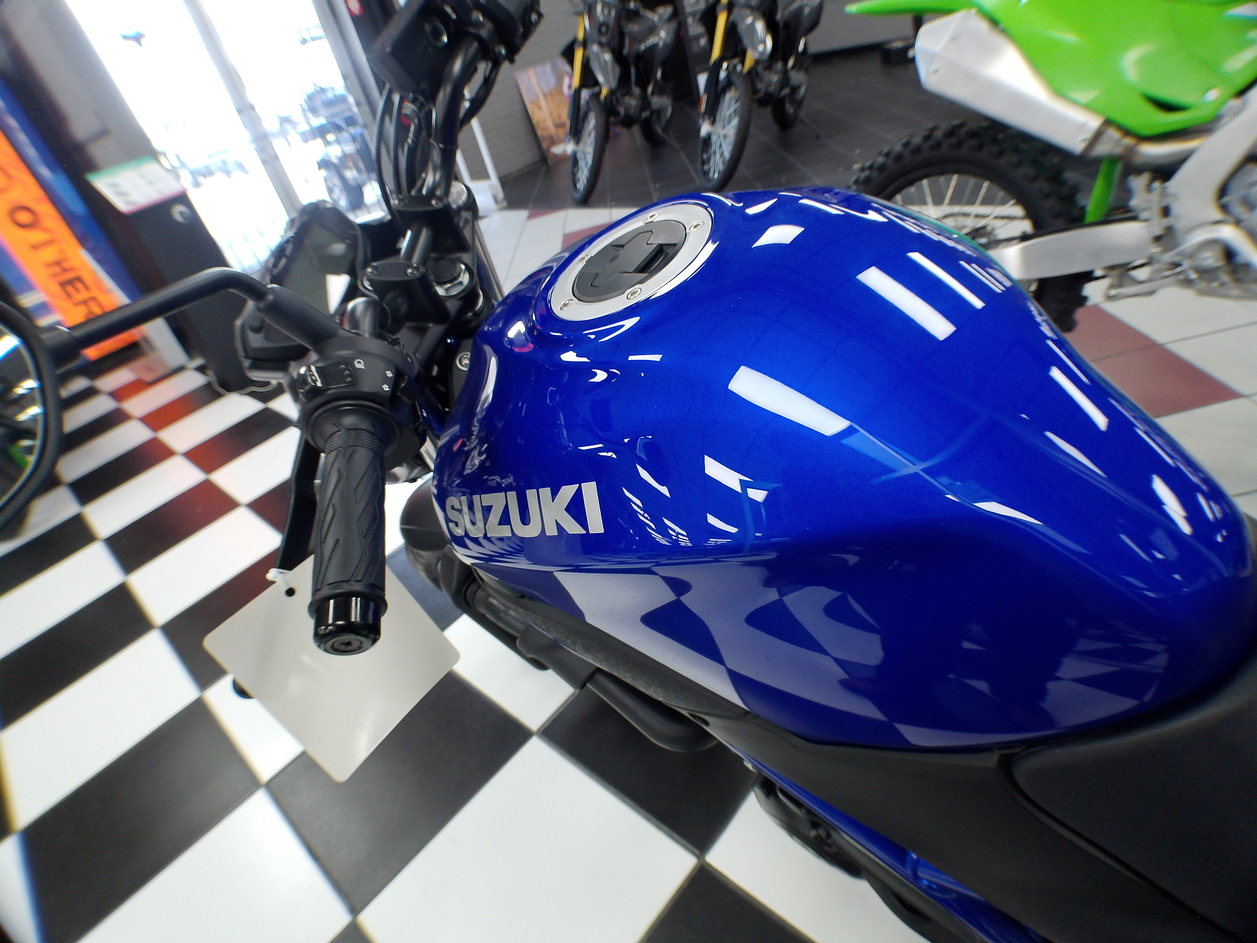 2026 Suzuki SV 650 - Photo 6