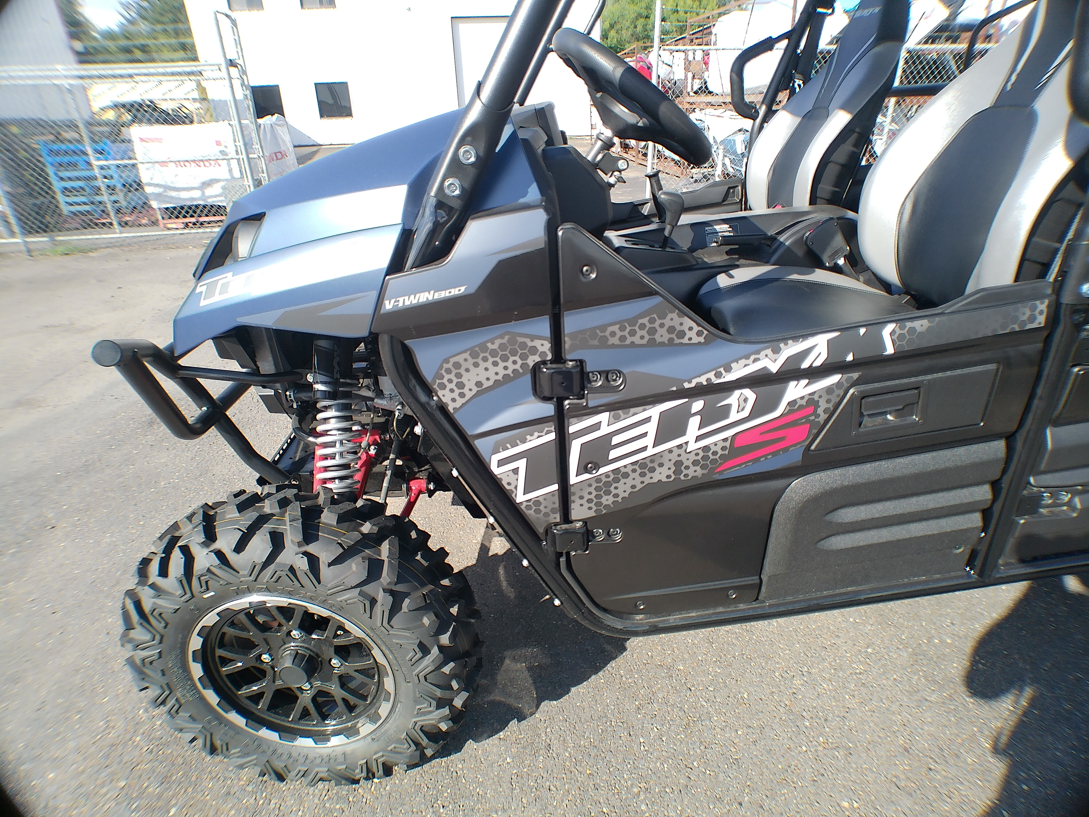 2025 Kawasaki Teryx4 - Photo 4