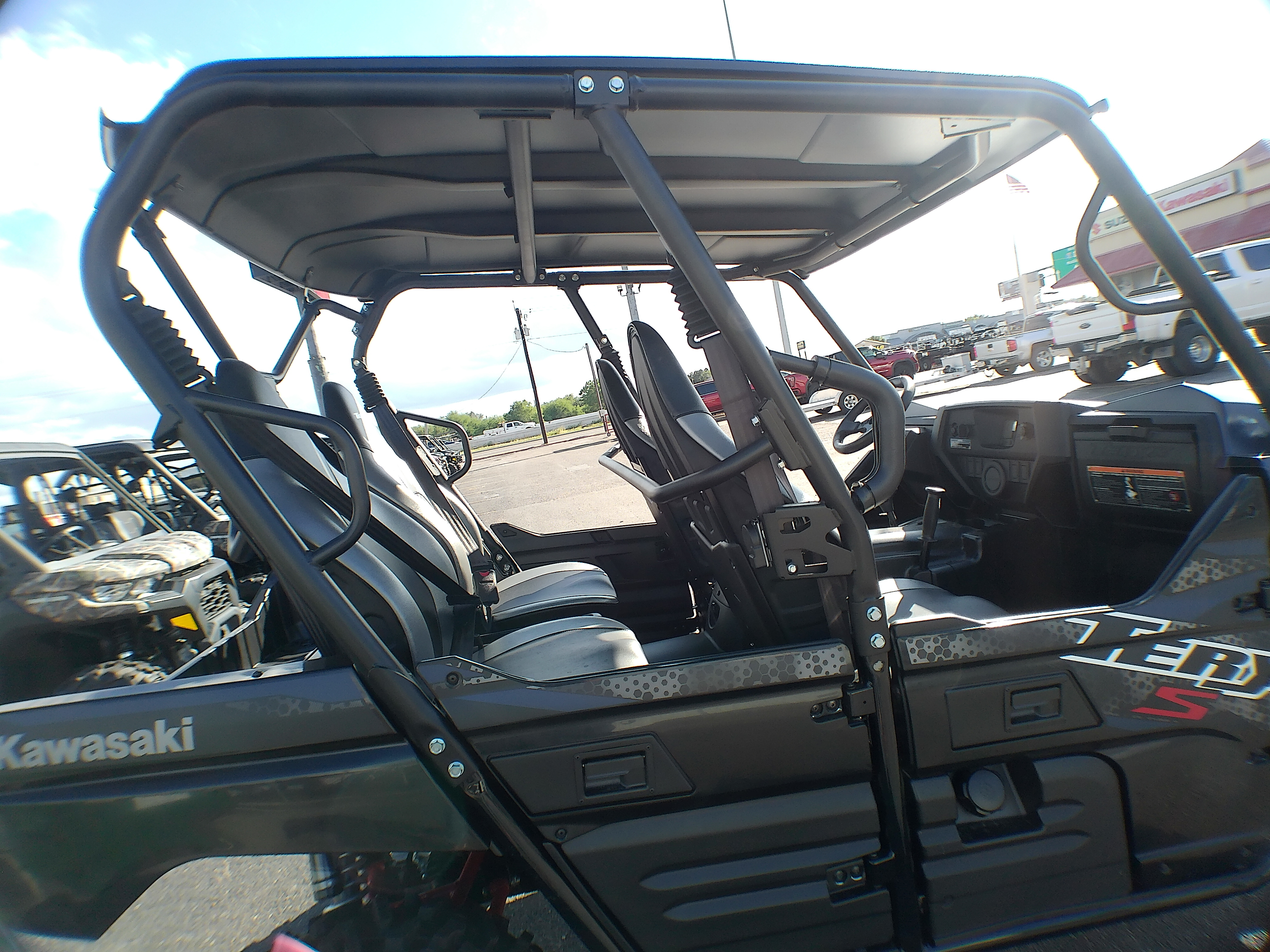 2025 Kawasaki Teryx4 - Photo 6