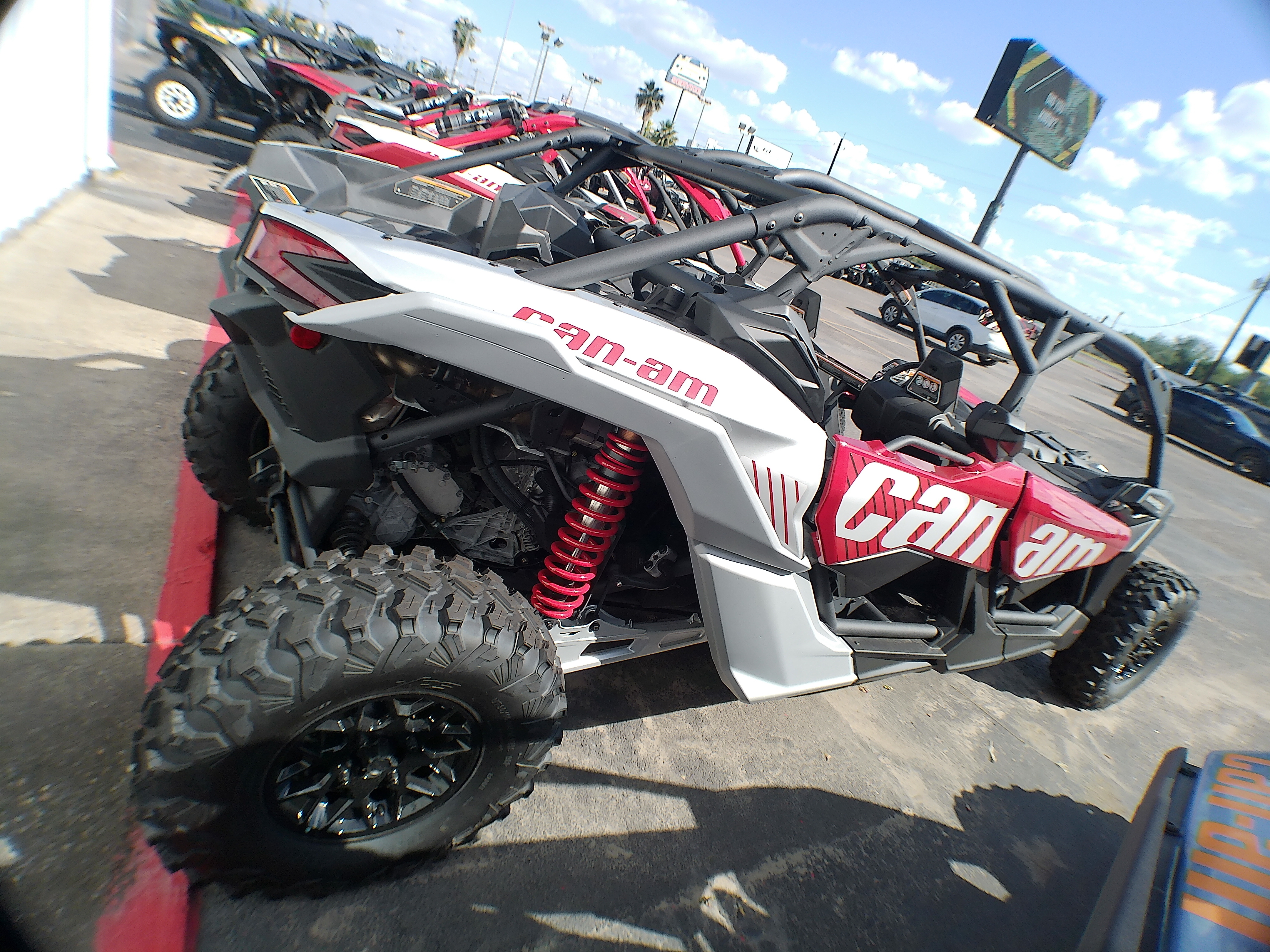 2025 Can-Am SSV MAV MAX DS 64 TURB RD 25 - Photo 12