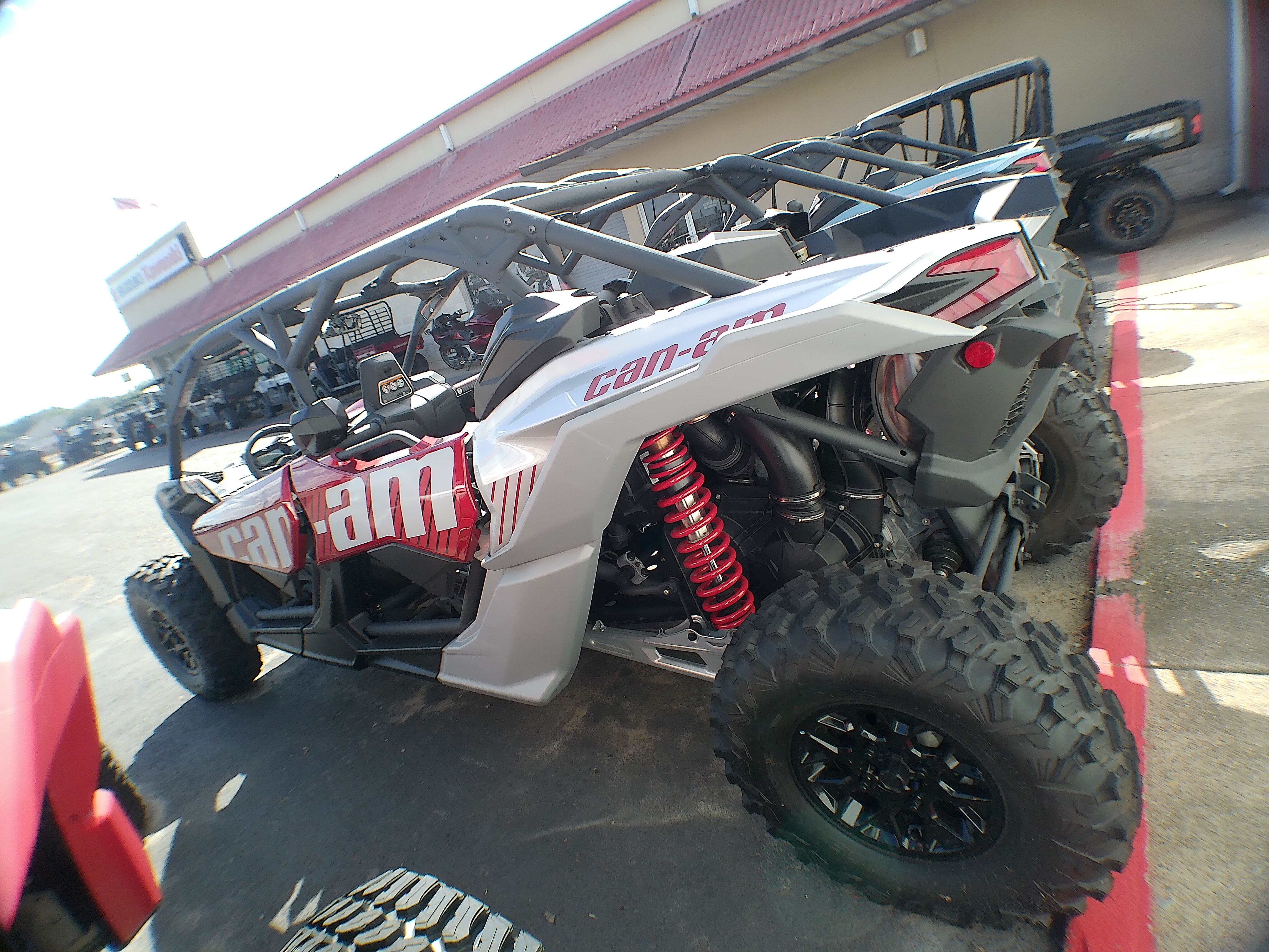 2025 Can-Am SSV MAV MAX DS 64 TURB RD 25 - Photo 11