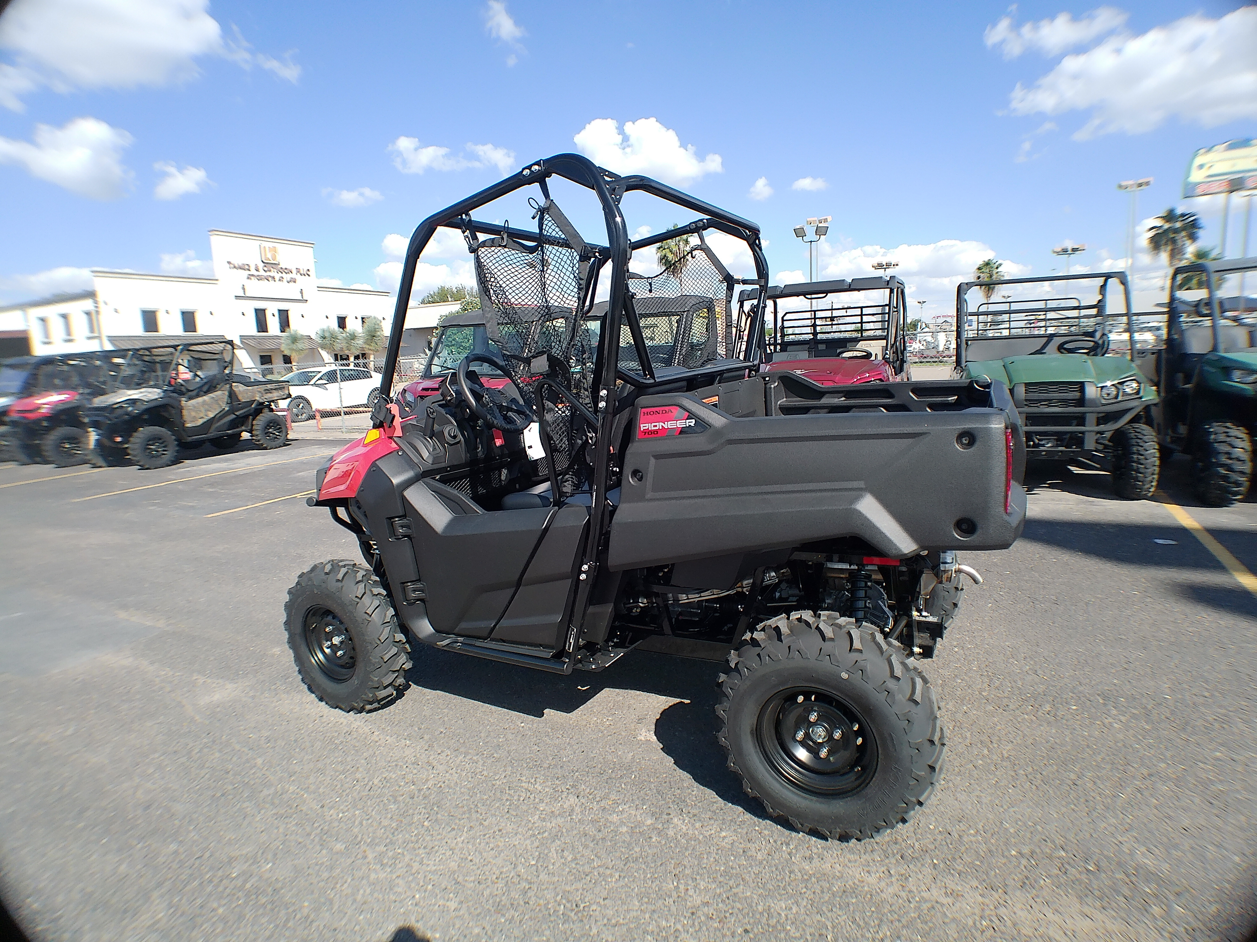 2026 Honda Pioneer 700 - Photo 7