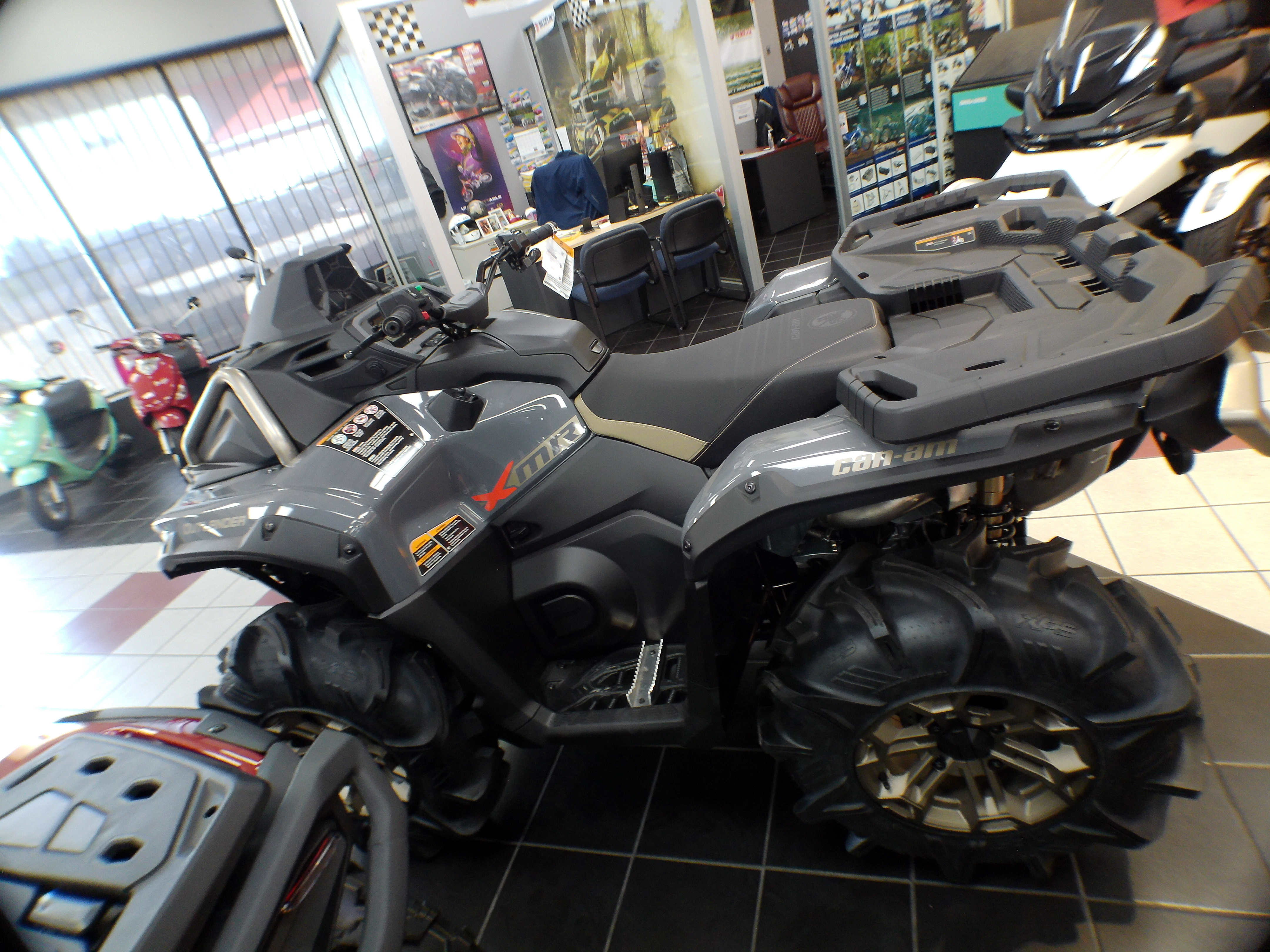 2026 Can-Am ATV OUTL XMR 850 GY 26 - Photo 7