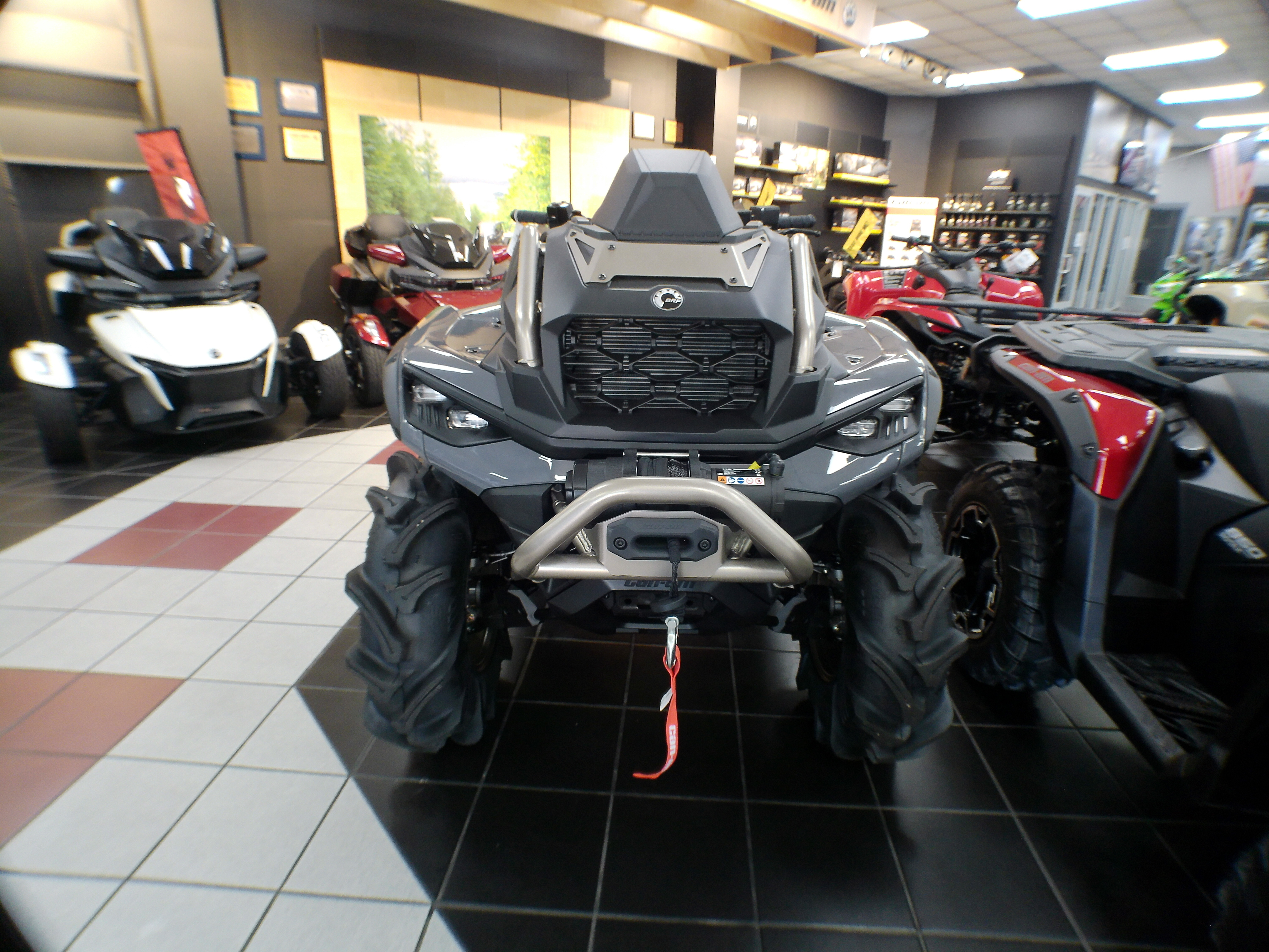 2026 Can-Am ATV OUTL XMR 850 GY 26 - Photo 11
