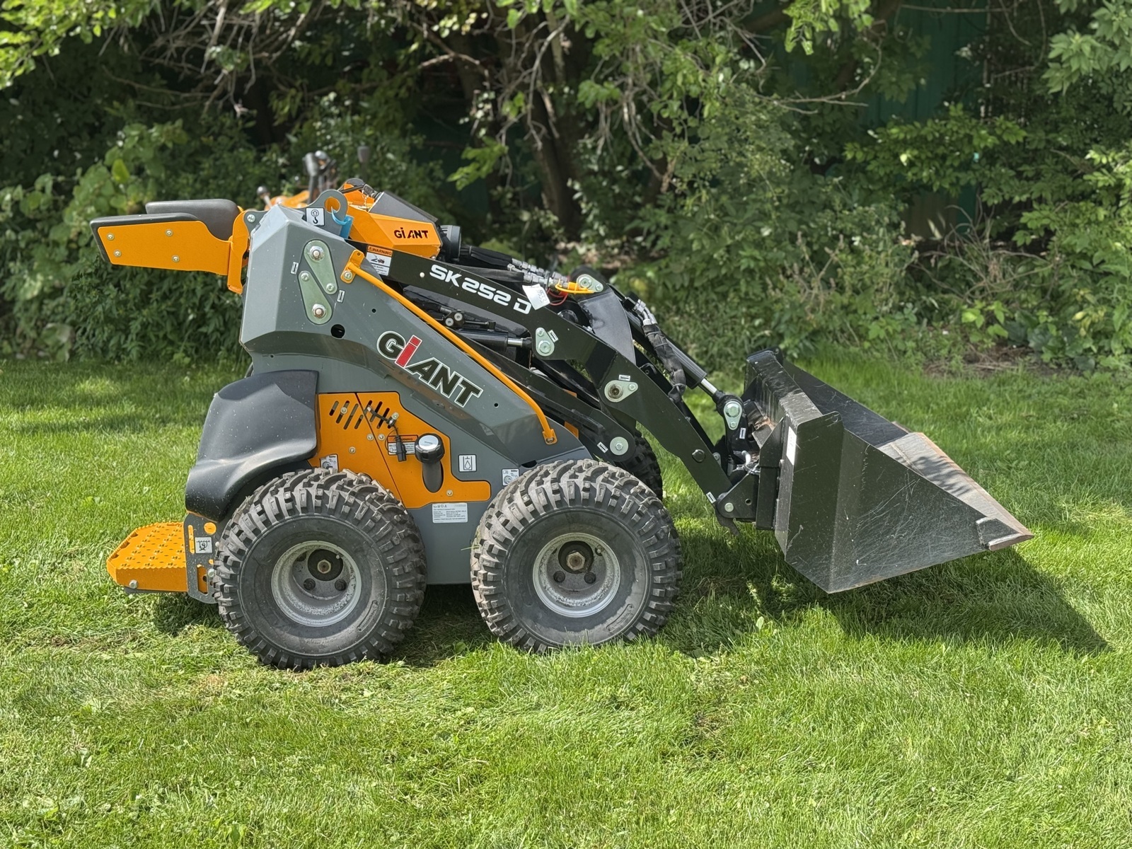 2024 GIANT SK252D - Photo 6
