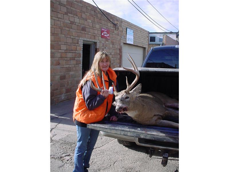 2009 Big Buck Contest Gun & Reel Sports Jamestown, ND (800) 427-2850