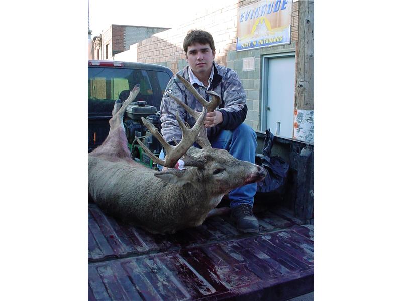 2009 Big Buck Contest Gun & Reel Sports Jamestown, ND (800) 427-2850