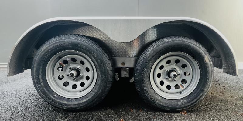2025 E-Z Hauler photo 2