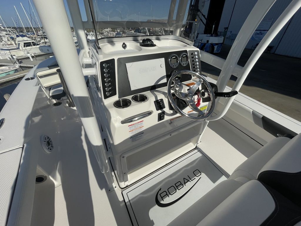 2024 Robalo 226 Cayman for Sale | Jacksonville Boat Sales