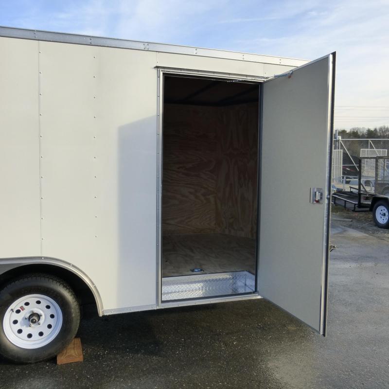 2027 Covered Wagon photo 2